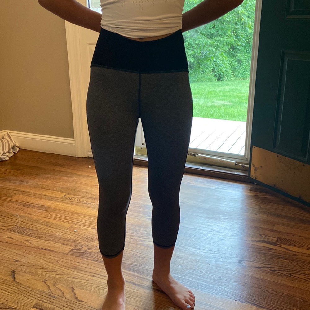Lululemon cropped leggings size 4